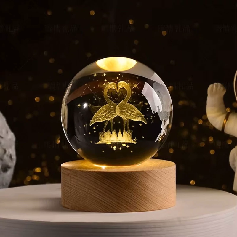 گوی کریستال چراغ دار طرح قوی عاشق